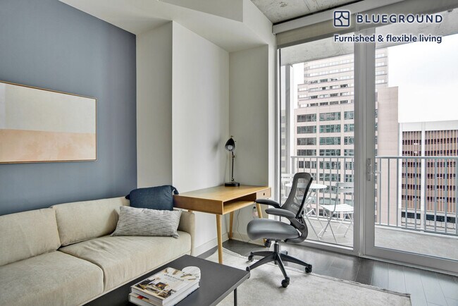 Foto del edificio - 1776 N Broadway