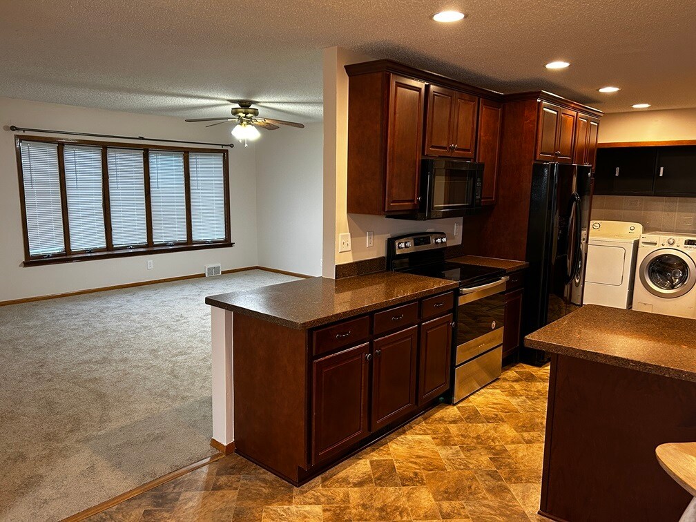 Foto principal - 5827 Jersey Ave N