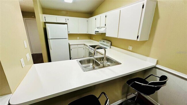 Foto del edificio - 11755 Cuxham Dr