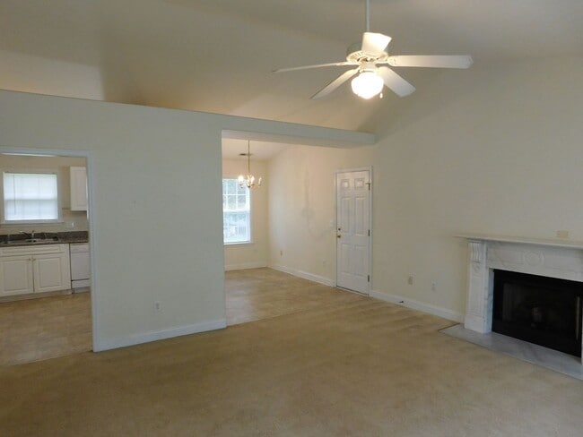 Building Photo - 134 Corinth Dr