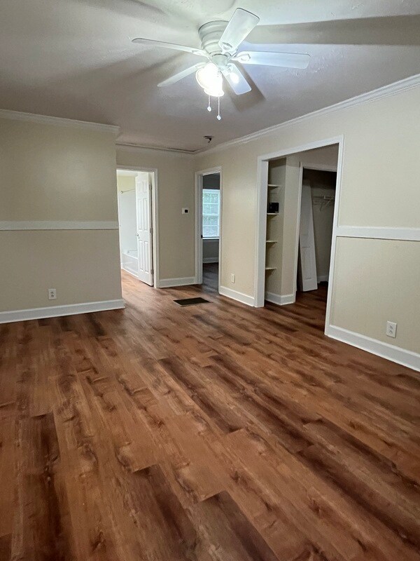 Foto del edificio - 1324 Ware Ave
