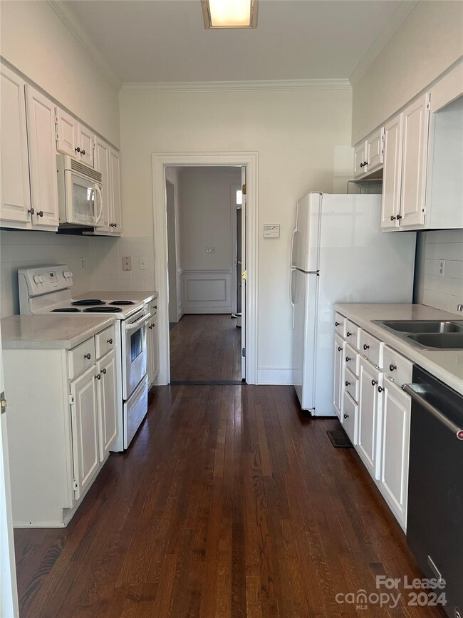 Building Photo - 503 Fenton Pl