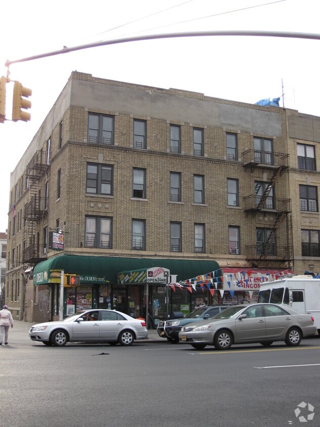 Building Photo - Green Mountain Deli