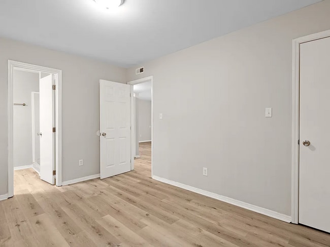 Building Photo - 6116 Spice Ridge Ln