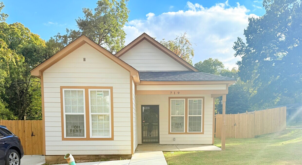 Foto principal - 719 Marsh Ave