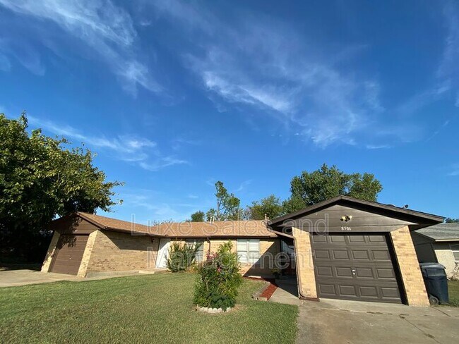 Building Photo - 8506 S Drexel Pl