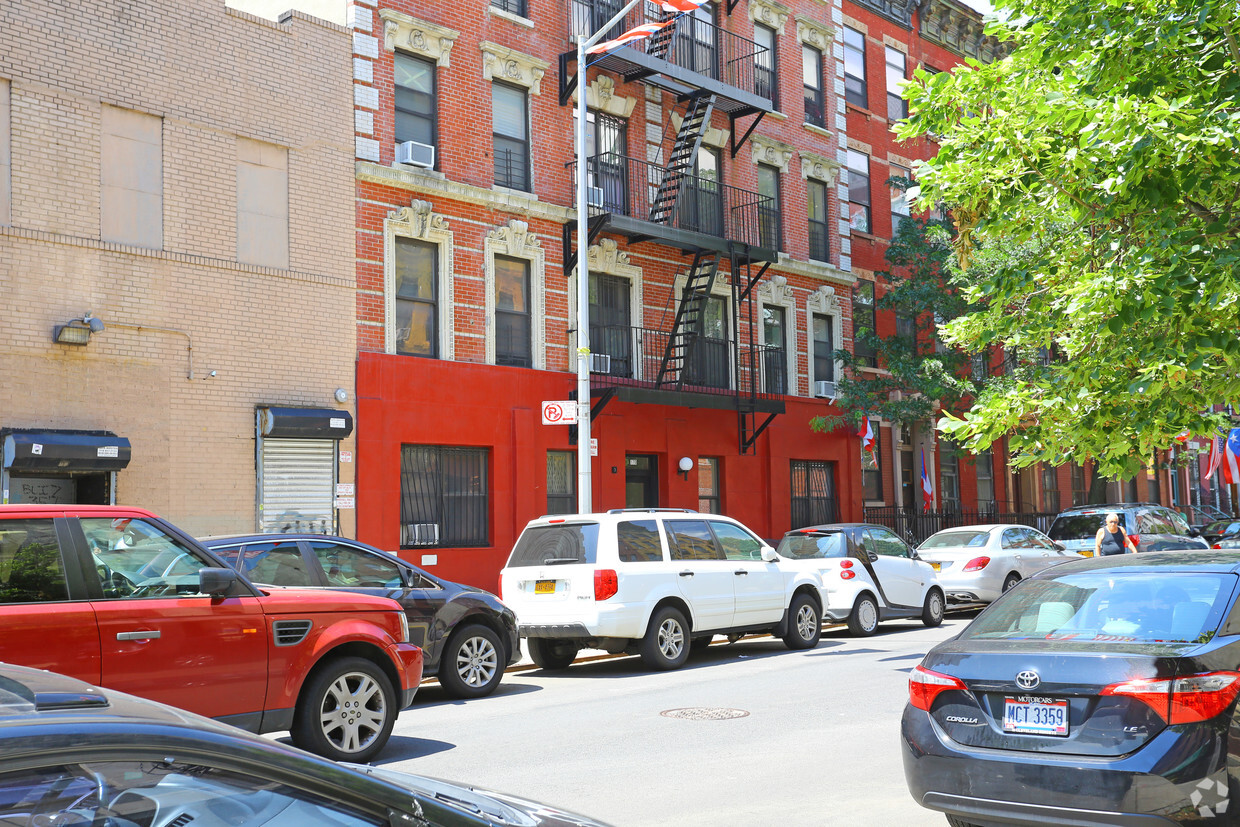 Building Photo - 170-172 E 105th St