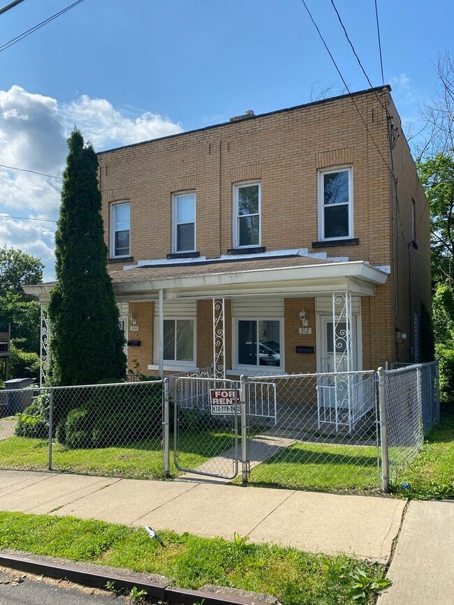 Building Photo - 312-314 Kathleen Street