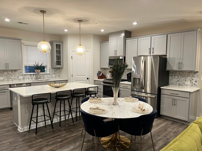 Main Level - 1417 Ridgebend Way SE