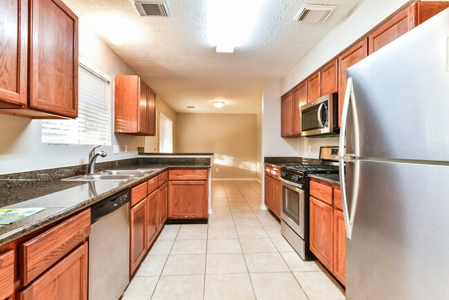 Building Photo - 6803 Hedgewick Dr