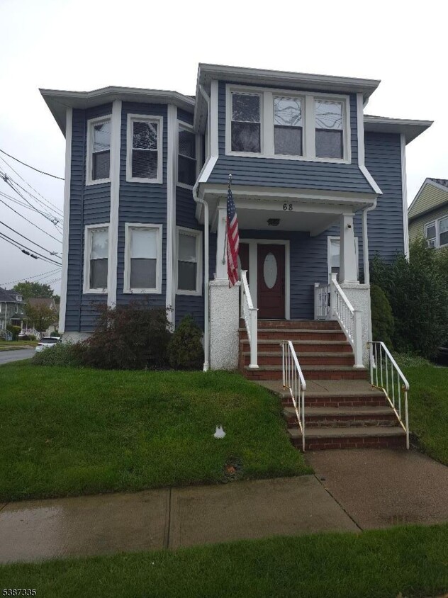 Primary Photo - 68 May St