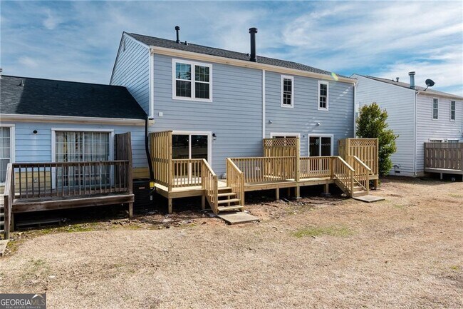 Foto del edificio - 547 Harbor Lake Ct