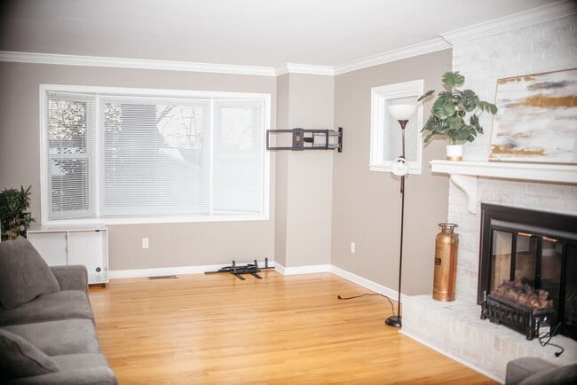 Foto del edificio - 1449 Jill Dr