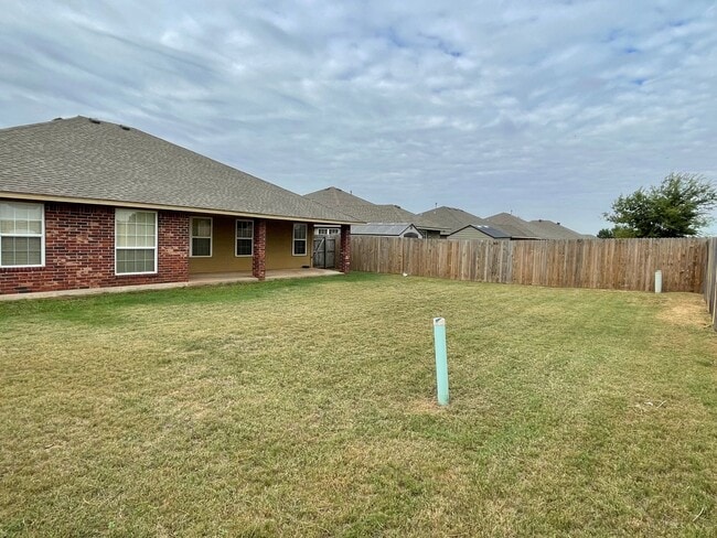 Building Photo - Gorgeous Four Bedroom Home in Scissortail Landing of Edmond