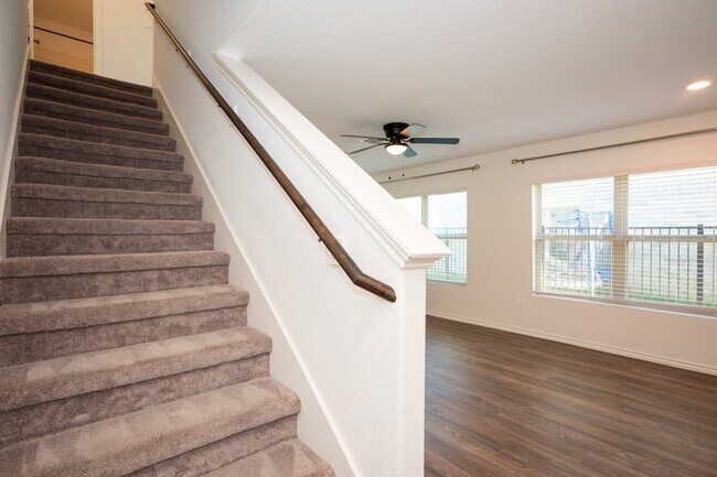 Foto del edificio - 5403 Rosser Ruby Way