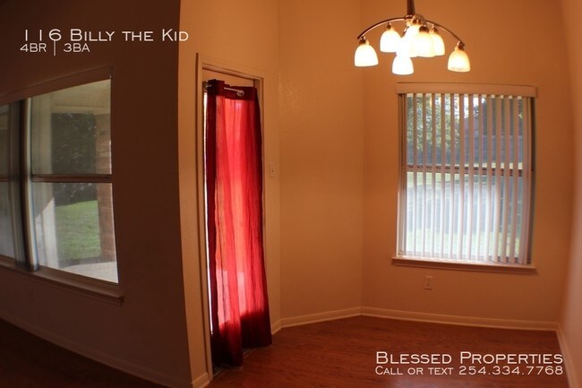 Building Photo - 116 Billy the Kid Dr