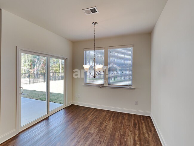 Foto del edificio - 216 Rivulet Dr