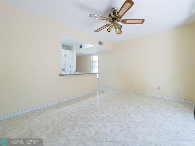 Foto del edificio - 560 SE 20th Ave