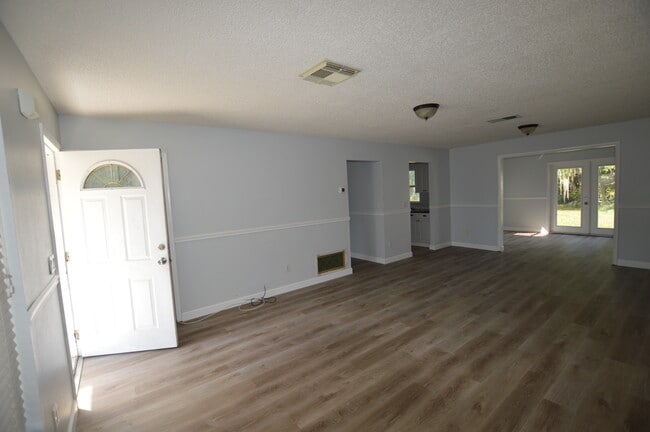 Building Photo - 4516 Kirkland Ave