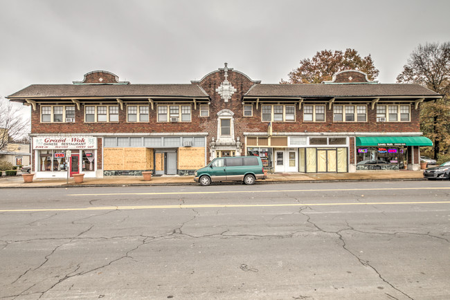 Building Photo - 5618 S Grand Blvd