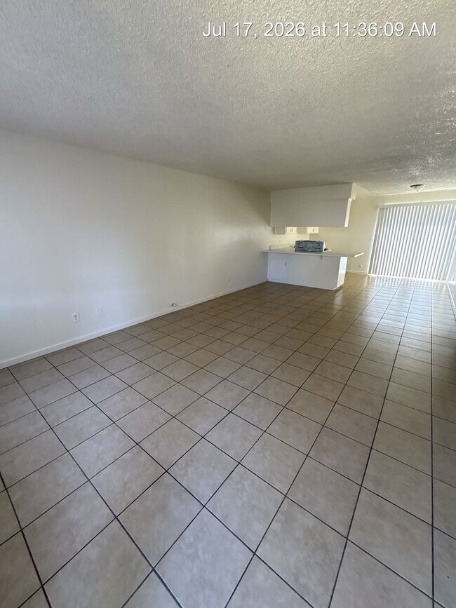 Foto del edificio - 81 E Hazelwood Dr