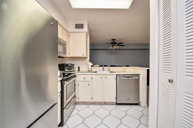Foto del edificio - 14895 Builtmore Way