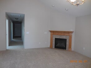 Building Photo - 706 Isherwood Dr