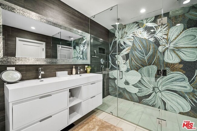 Building Photo - 411 Grand Blvd