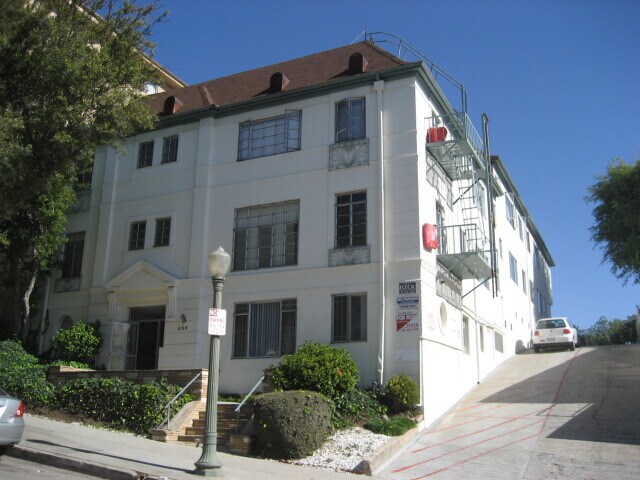 Foto principal - 530 Glenrock Ave