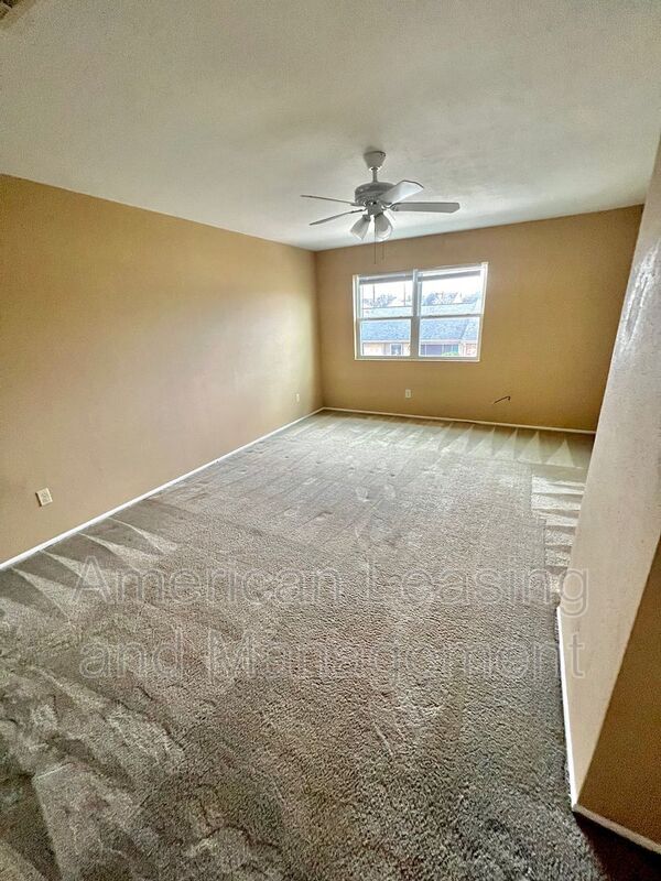 Building Photo - 980 Park Meadow Dr