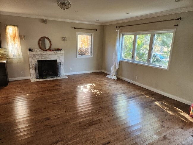 Building Photo - 2800 Clune Ave