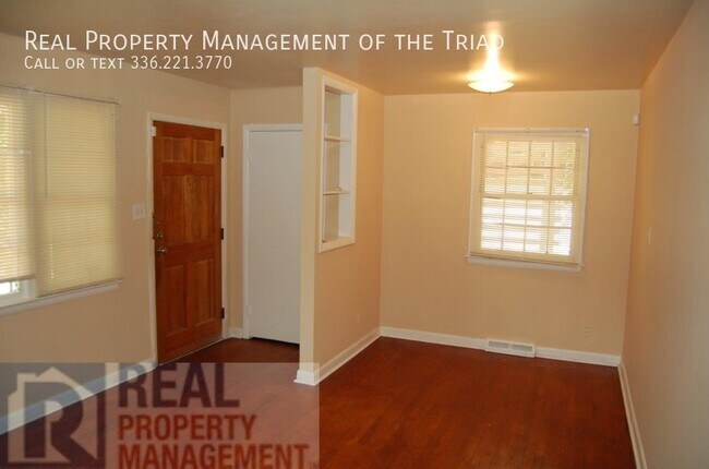 Foto del edificio - Brick Single Level home in Greensboro 3bd/...
