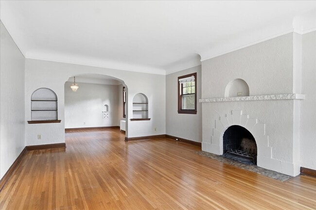 Building Photo - 4145 Colfax Ave S