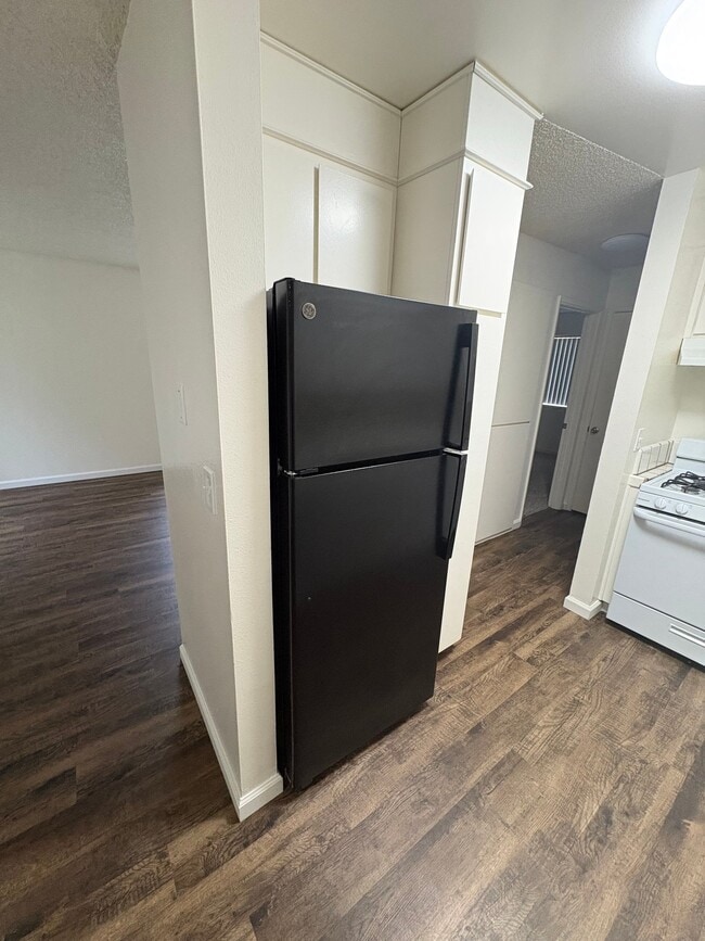Building Photo - 5244 Hackberry Ln