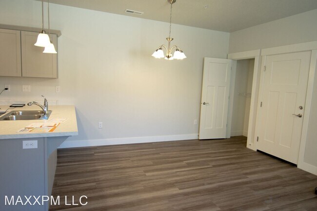 Foto del edificio - 3 br, 2 bath House - 1936 N 3410 W 101
