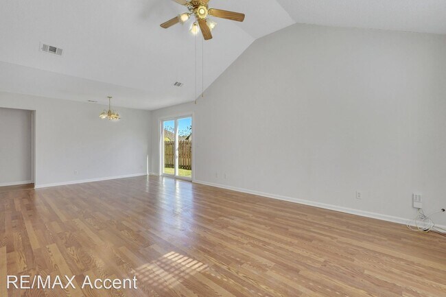 Building Photo - 3 br, 2 bath House - 116 Berwick Lakes Blvd.