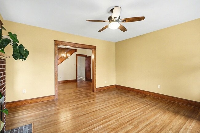 Building Photo - 144 Seminary Ave