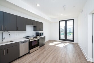 1BR, 1BA – 512SF - Kitchen - Bonsai Apartments