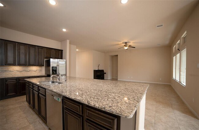 Foto del edificio - 4702 Preserve Park Dr