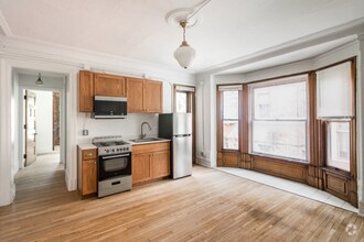 Building Photo - 223 E Ferry St