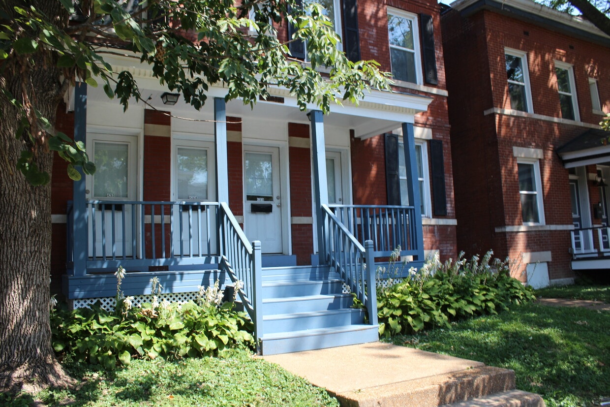 Primary Photo - 4261 Russell Blvd