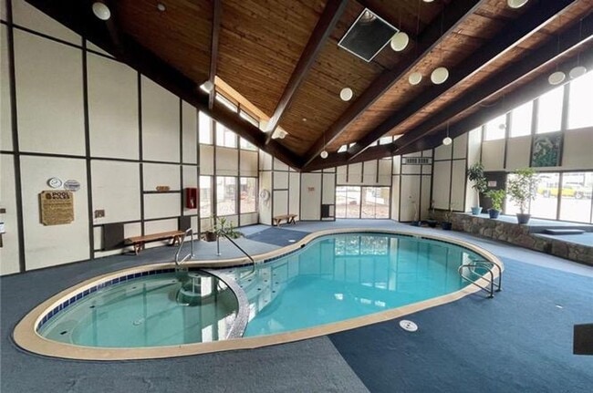 Photo - 3 BED CONDO, WATER INCLUDED IN RENT