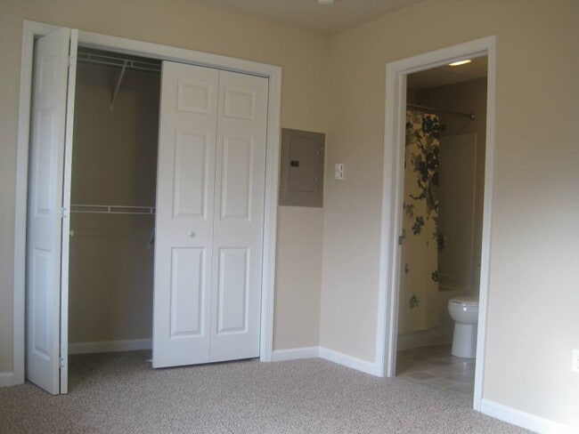 Bedroom - 1300 Catherine St