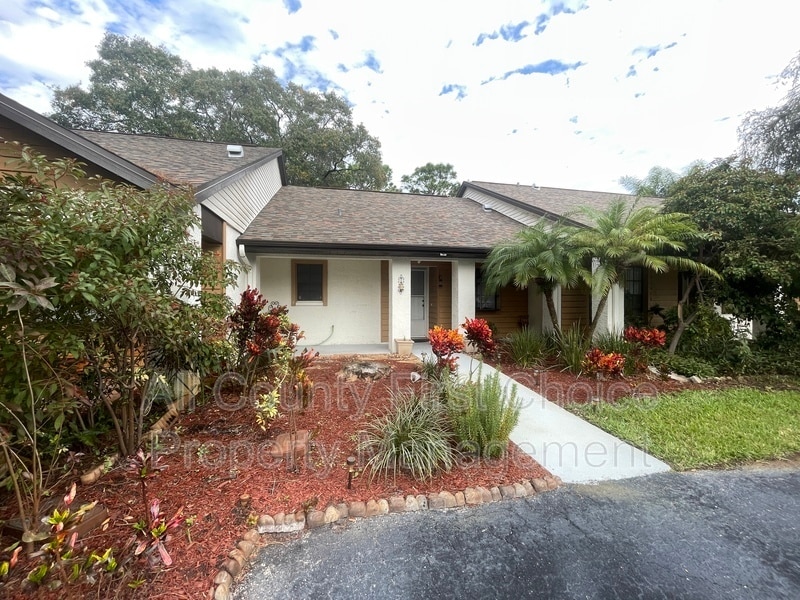 Foto principal - 7633 Piping Rock Ct