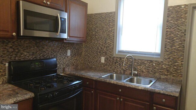 Foto del edificio - 1435 N Allison St