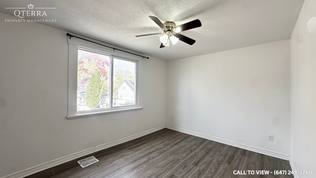 Building Photo - 981 Hackett St