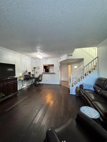 Foto del edificio - 2411 Northlake Ct