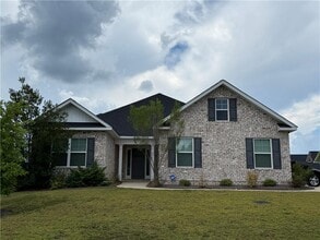 Building Photo - 231 Creek Ridge Dr