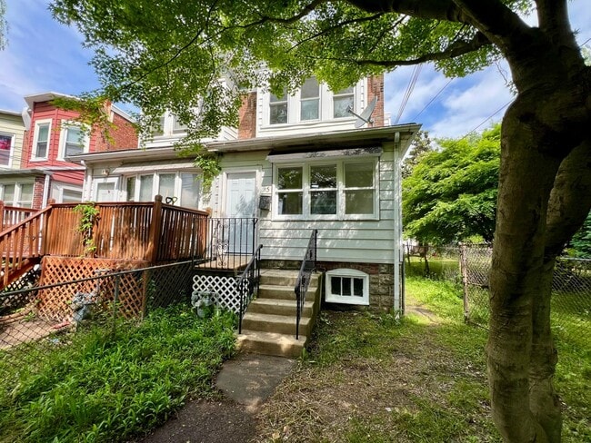 Photo - 13 Kern St Townhome