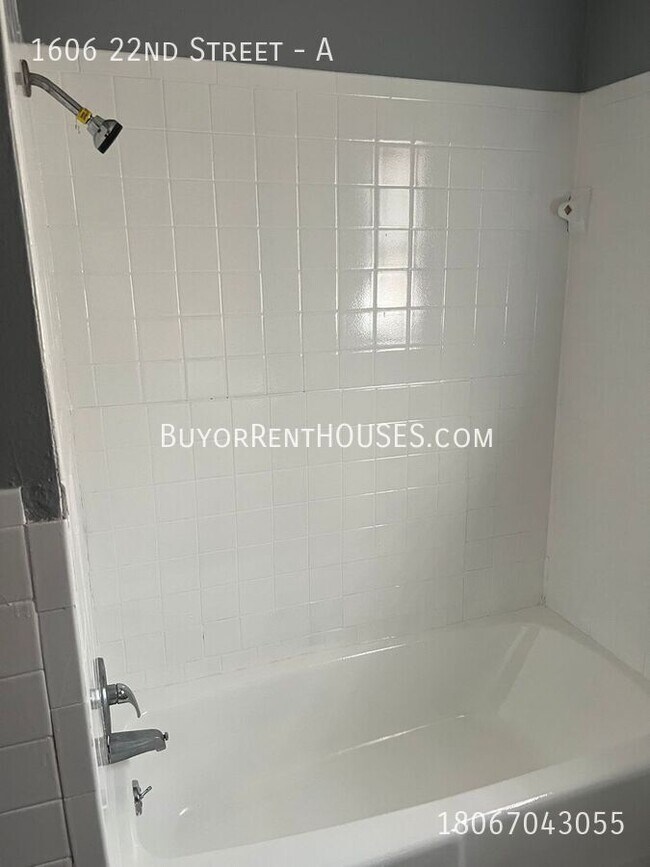 Foto del edificio - $99 Move-In Special (+ admin fee) + $0 Dep...